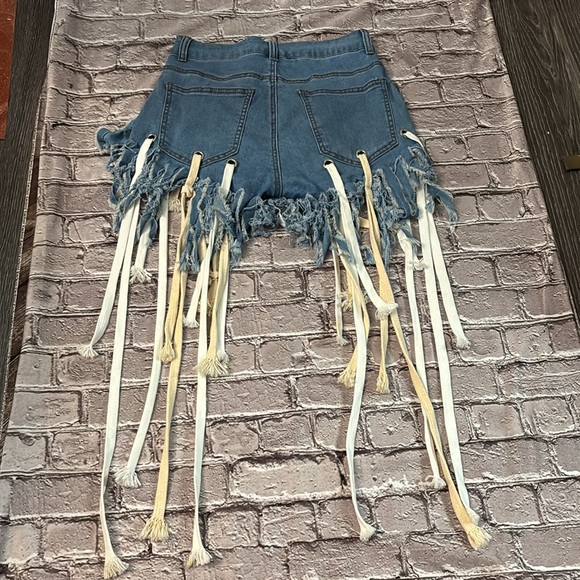 Hot & Delicious Denim Fringe Shorty Shorts Jorts S Festival Boho Cowgirl Rave - Picture 6 of 11